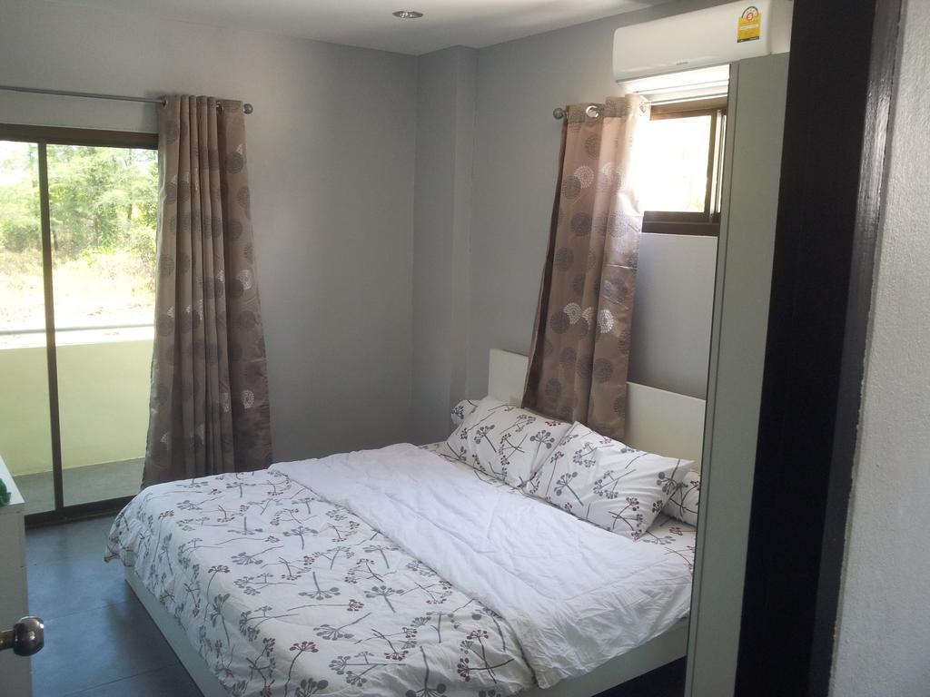 Living Room Apartments Bang Lut Beach Khaolak Bang Sak Quarto foto