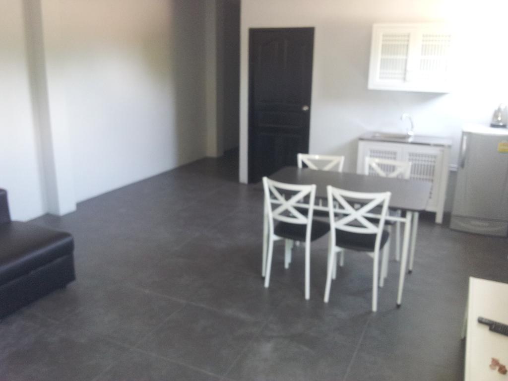 Living Room Apartments Bang Lut Beach Khaolak Bang Sak Quarto foto